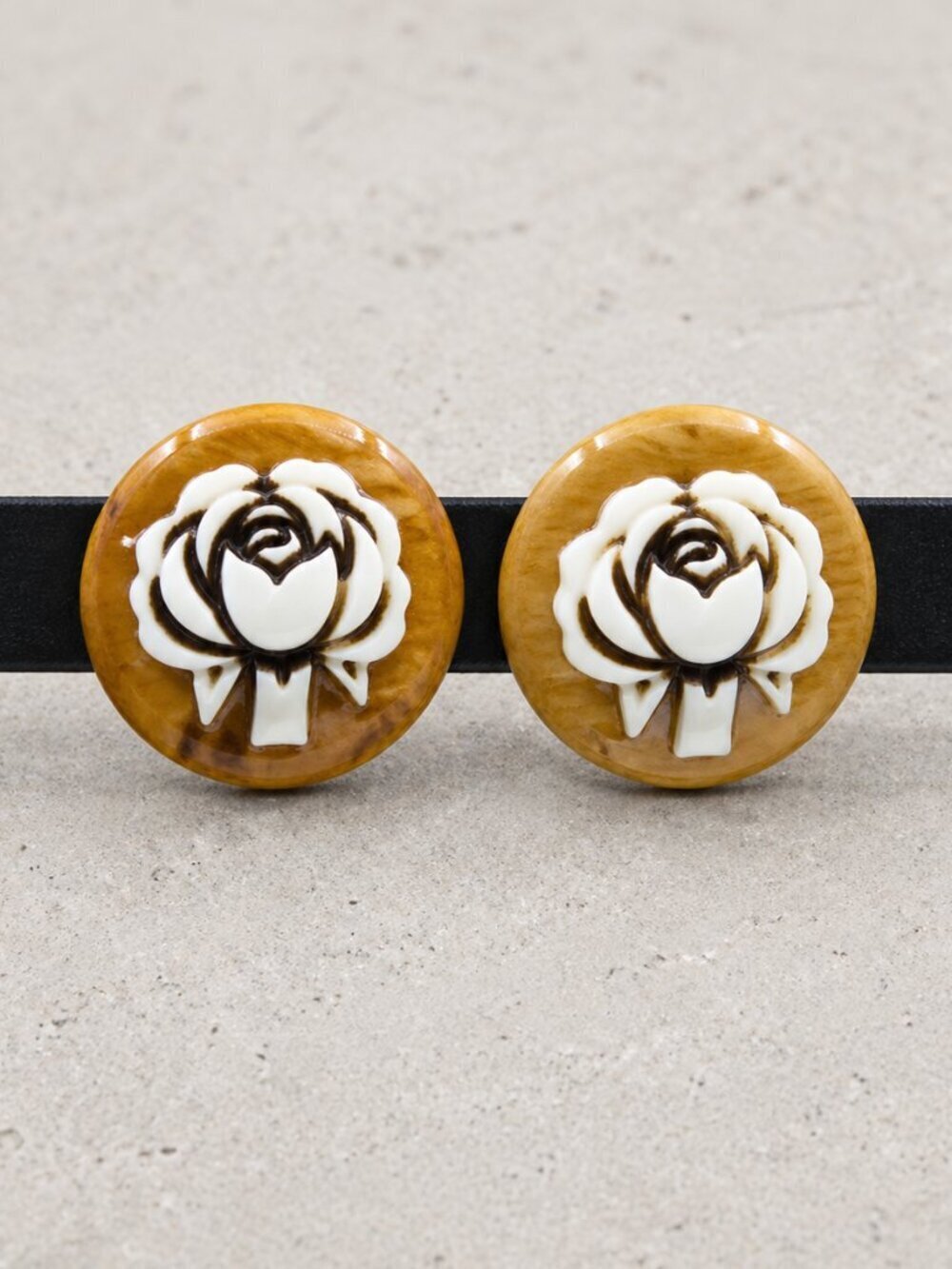 Vintage Cream Rose Screw Back Earrings | Classic Floral - Picture 1 of 6